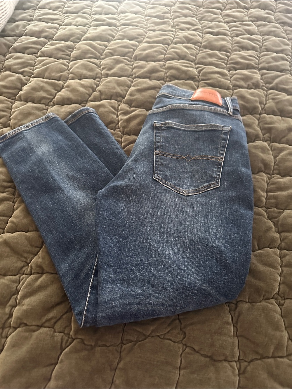 NWOT Lucky Brand 411 Athletic Taper Advanced Stretch Straight Leg Dark Blue Jean